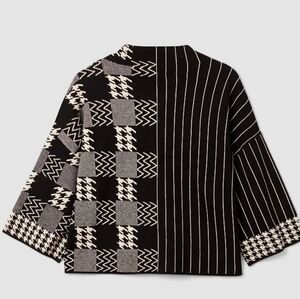 Melanie Lyne Funnel Neck Oversize Geometric Sweater